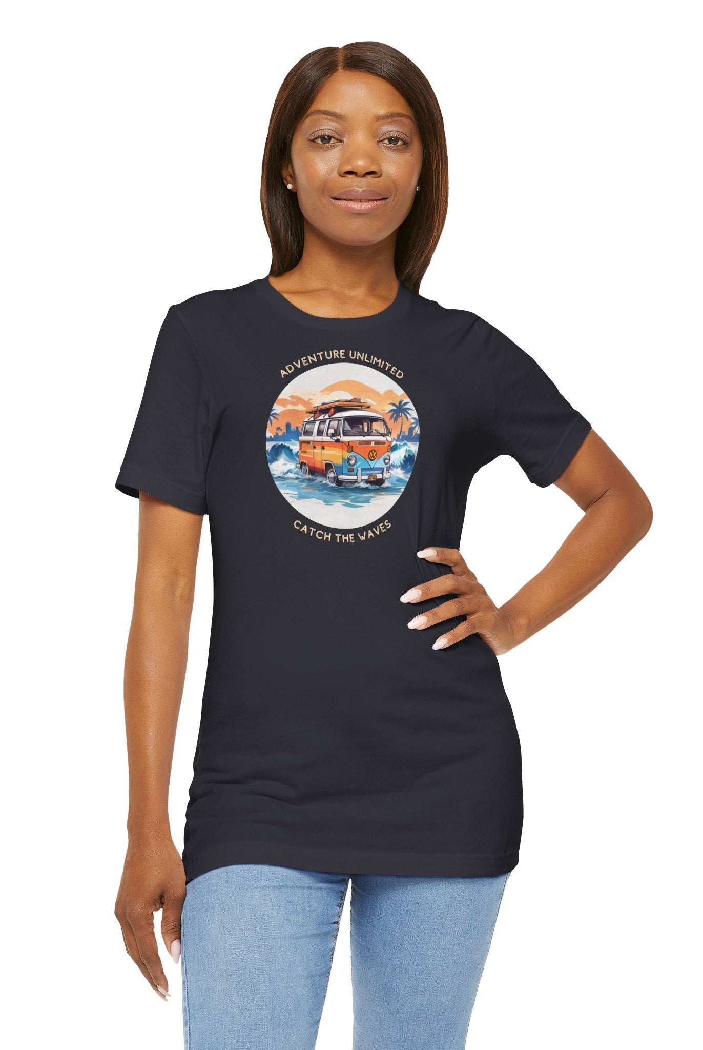 Adventure Unlimited Surfing T-Shirt - Woman in printed black ’I’m’ tee - Bella & Canvas EU