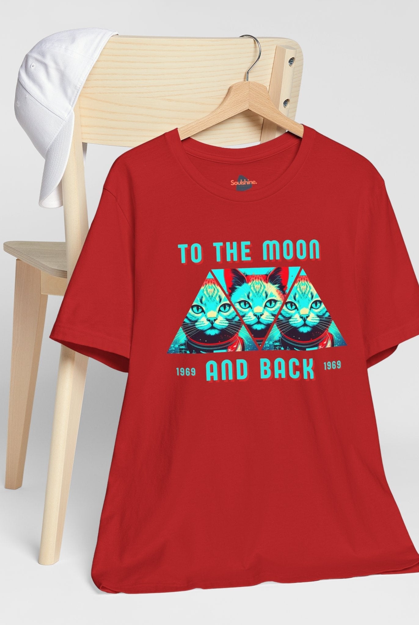 To the moon and back - Soulshinecreators - Unisex Jersey Short Sleeve Tee - US T-Shirt by Soulshinecreators | Soulshinecreators